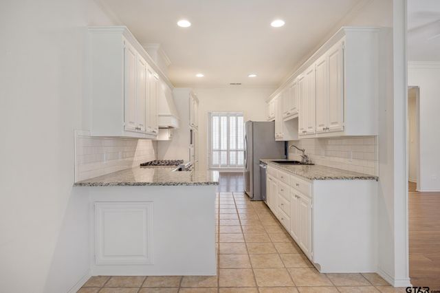 5106 Cloverdale, Tyler, TX 75703