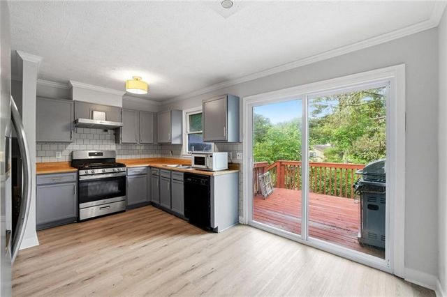 3262 Summer Wood Circle, Snellville, GA 30039
