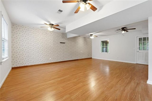 3262 Summer Wood Circle, Snellville, GA 30039