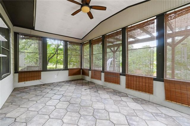 3262 Summer Wood Circle, Snellville, GA 30039