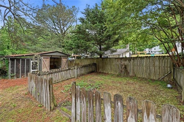 3262 Summer Wood Circle, Snellville, GA 30039