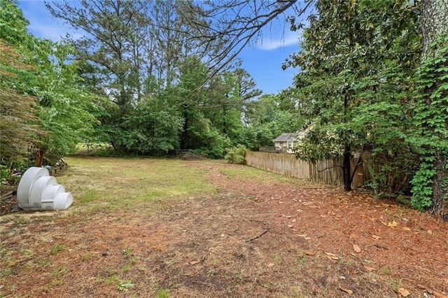 3262 Summer Wood Circle, Snellville, GA 30039