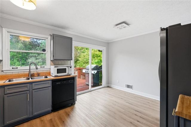 3262 Summer Wood Circle, Snellville, GA 30039