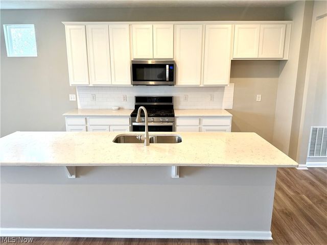 23755 Rebecca Lane, Columbia Station, OH 44028