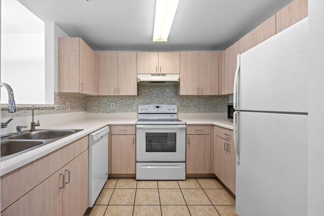 50 Menores Avenue 805, Coral Gables, FL 33134