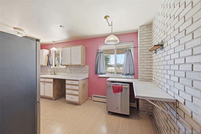 15990 E 13th Avenue, Aurora, CO 80011