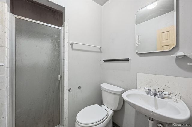 15990 E 13th Avenue, Aurora, CO 80011