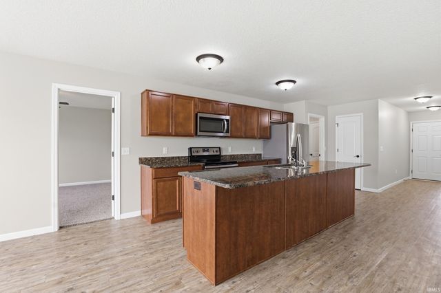 2137 Blue Spring Run, Fort Wayne, IN 46808