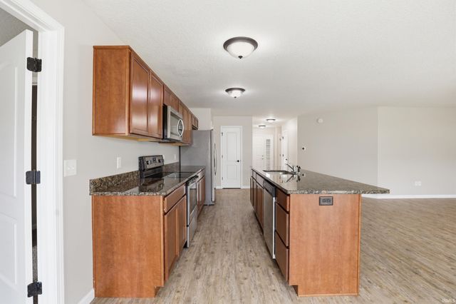 2137 Blue Spring Run, Fort Wayne, IN 46808