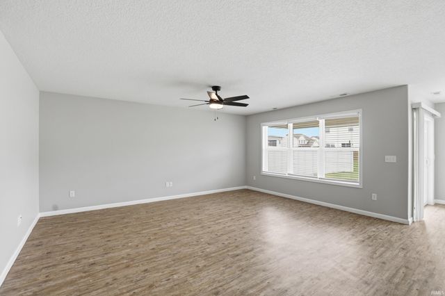 2137 Blue Spring Run, Fort Wayne, IN 46808