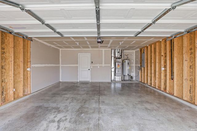 2137 Blue Spring Run, Fort Wayne, IN 46808