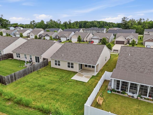 2137 Blue Spring Run, Fort Wayne, IN 46808