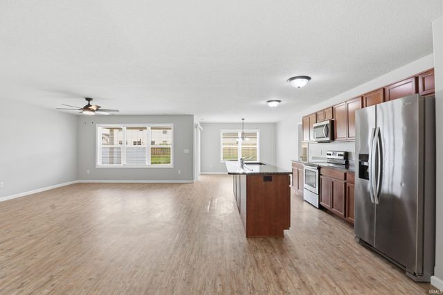 2137 Blue Spring Run, Fort Wayne, IN 46808