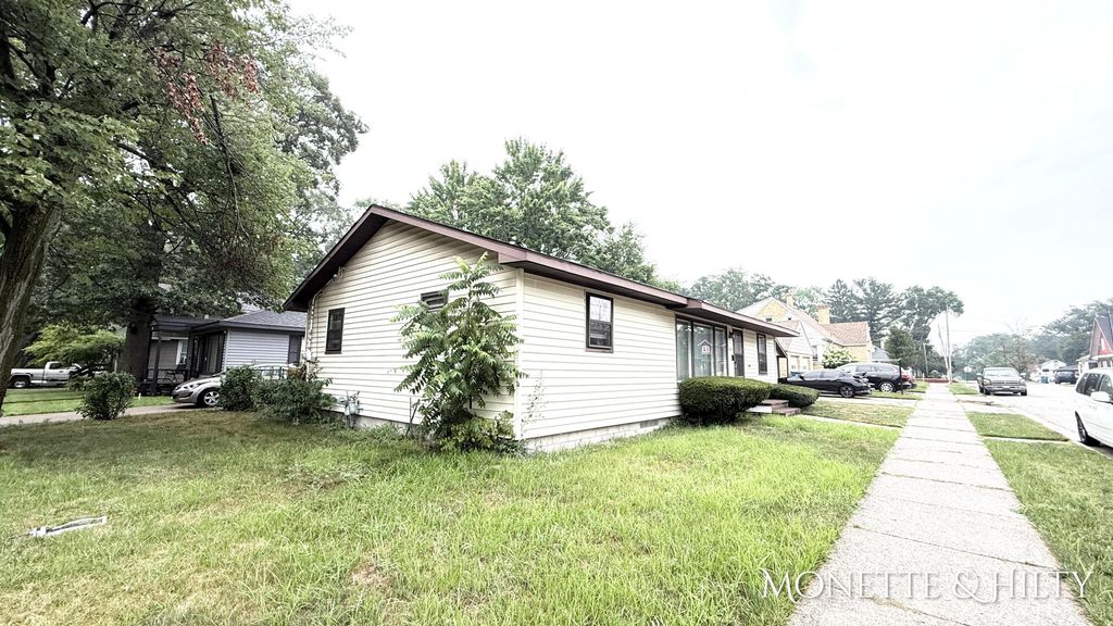 26 W Maplewood Avenue, Muskegon Heights, MI 49444