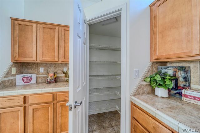 1045 Bella Luna Drive, Bullhead City, AZ 86429