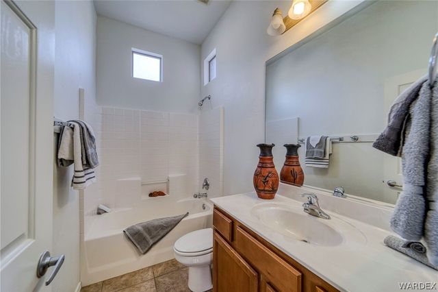 1045 Bella Luna Drive, Bullhead City, AZ 86429