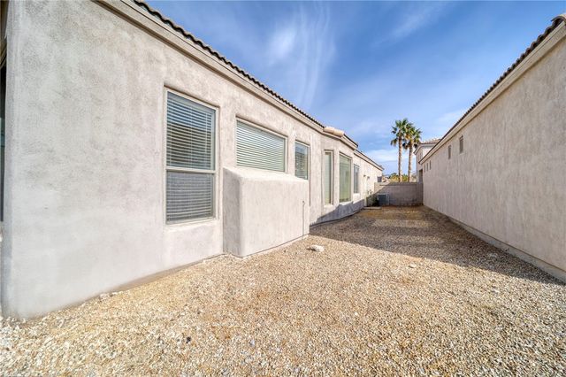1045 Bella Luna Drive, Bullhead City, AZ 86429