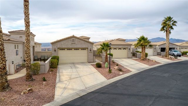 1045 Bella Luna Drive, Bullhead City, AZ 86429