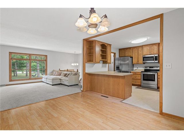 650 93rd Street, Roberts, WI 54023