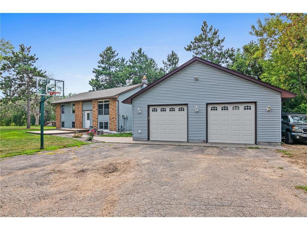 650 93rd Street, Roberts, WI 54023