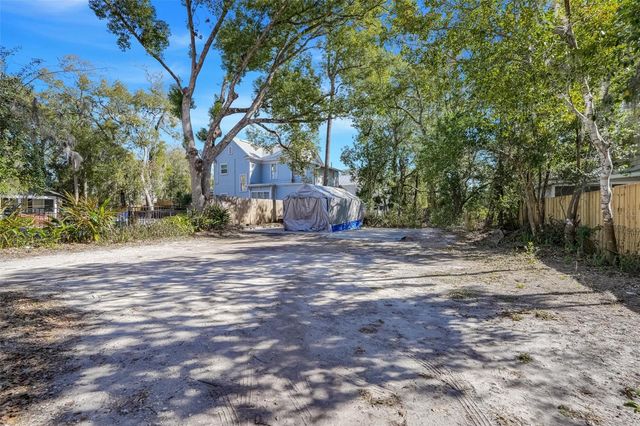 225 N SANS SOUCI AVENUE, Deland, FL 32720