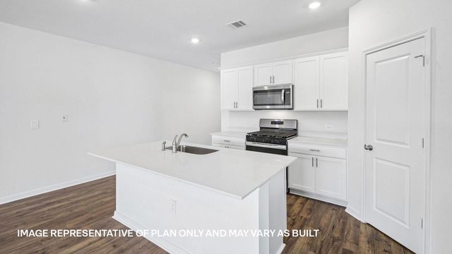 268 Gilmer LN, Buda, TX 78610
