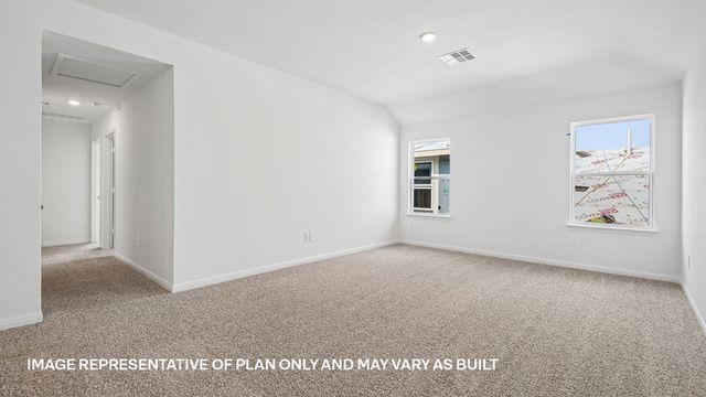 268 Gilmer LN, Buda, TX 78610