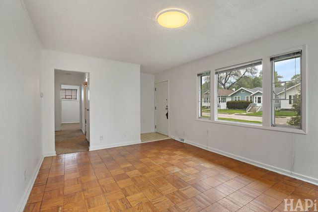 916 Chestnut Street, Waukegan, IL 60085