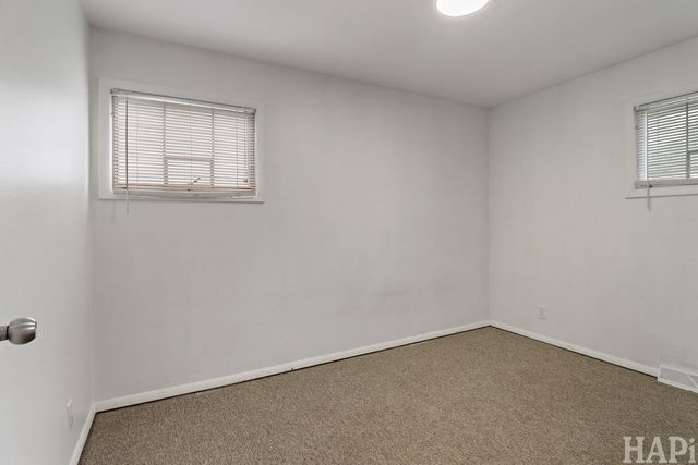 916 Chestnut Street, Waukegan, IL 60085