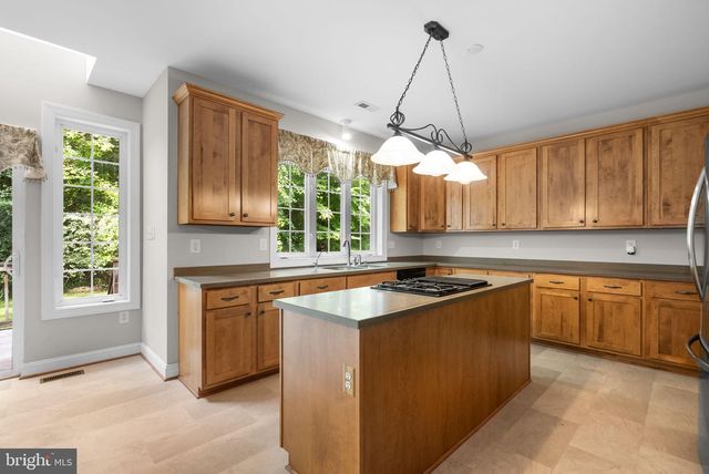 5248 FERRY BRANCH LN, Lothian, MD 20711