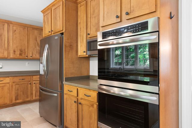 5248 FERRY BRANCH LN, Lothian, MD 20711