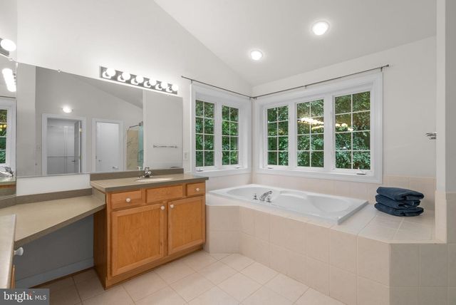 5248 FERRY BRANCH LN, Lothian, MD 20711