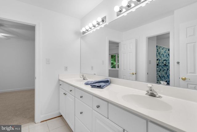 5248 FERRY BRANCH LN, Lothian, MD 20711
