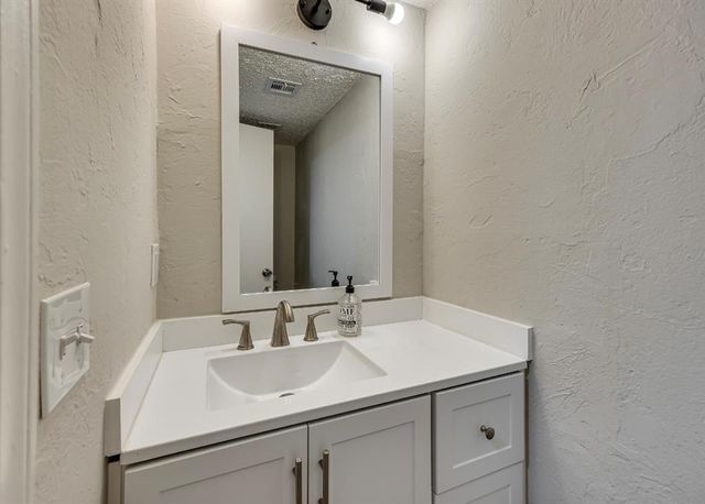 2608 N Ann Arbor Street 139, Oklahoma City, OK 73127