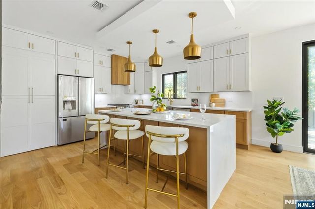 389 Mercer Avenue, River Edge, NJ 07661