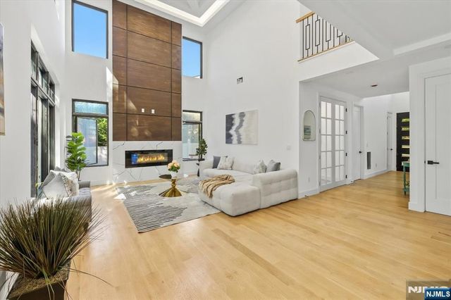 389 Mercer Avenue, River Edge, NJ 07661