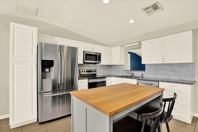 11404 N 52ND STREET, Tampa, FL 33617