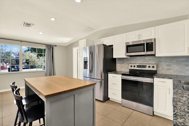 11404 N 52ND STREET, Tampa, FL 33617