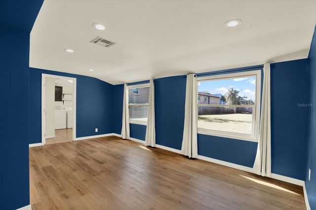 11404 N 52ND STREET, Tampa, FL 33617