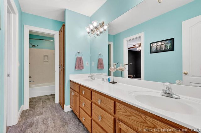 2501 Kingston Drive, Bartlesville, OK 74006