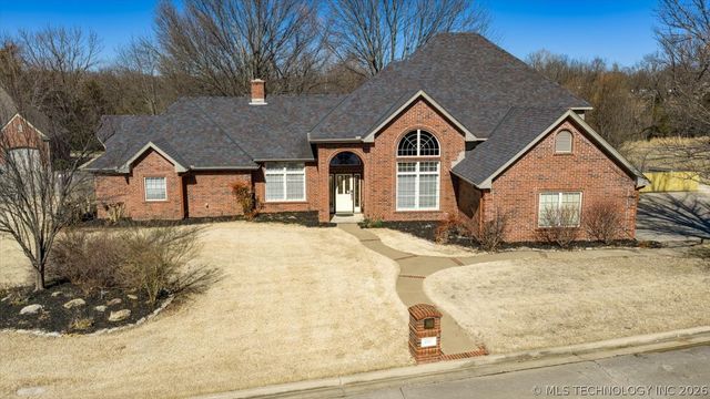 2501 Kingston Drive, Bartlesville, OK 74006
