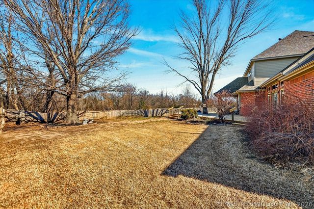 2501 Kingston Drive, Bartlesville, OK 74006