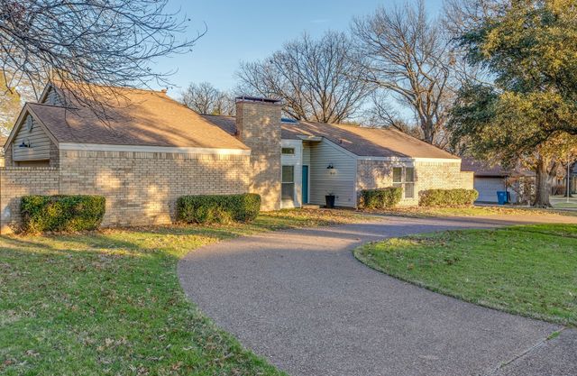 512 Arbor Brook Lane, Coppell, TX 75019