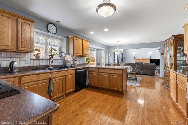 13120 Sawgrass Court, Taylor, MI 48180