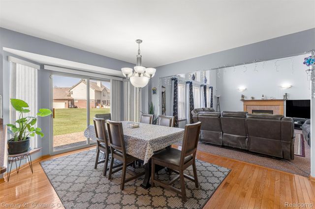 13120 Sawgrass Court, Taylor, MI 48180