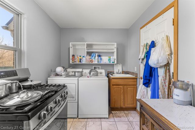 13120 Sawgrass Court, Taylor, MI 48180