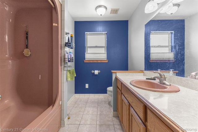 13120 Sawgrass Court, Taylor, MI 48180