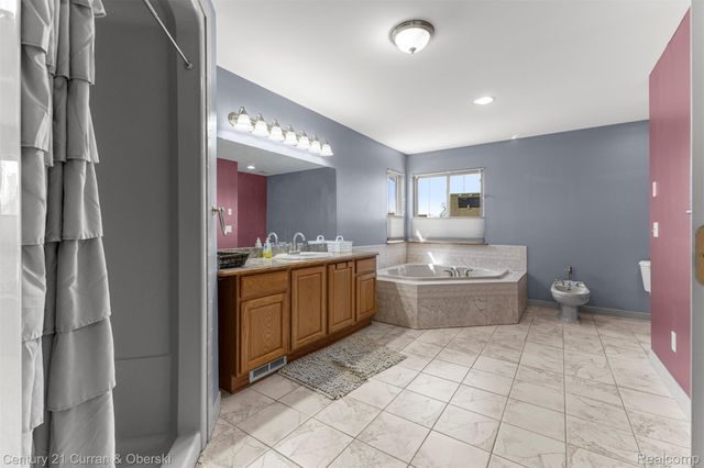13120 Sawgrass Court, Taylor, MI 48180