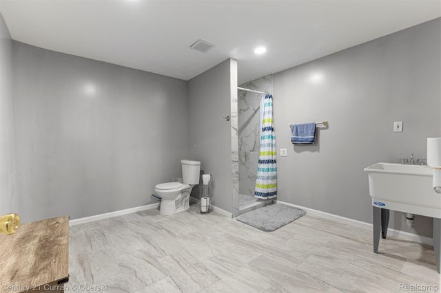 13120 Sawgrass Court, Taylor, MI 48180