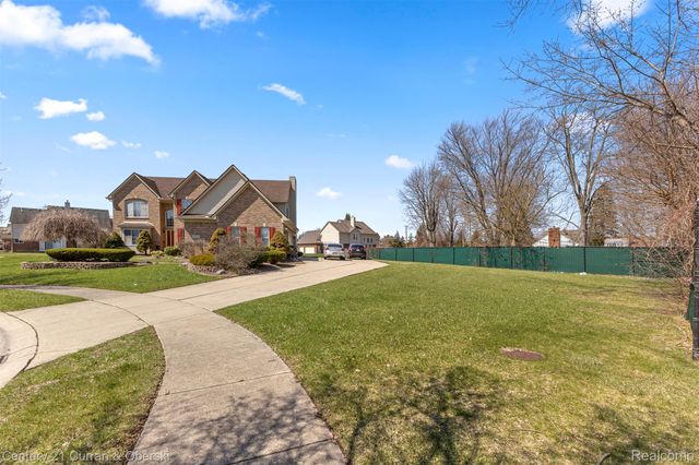 13120 Sawgrass Court, Taylor, MI 48180